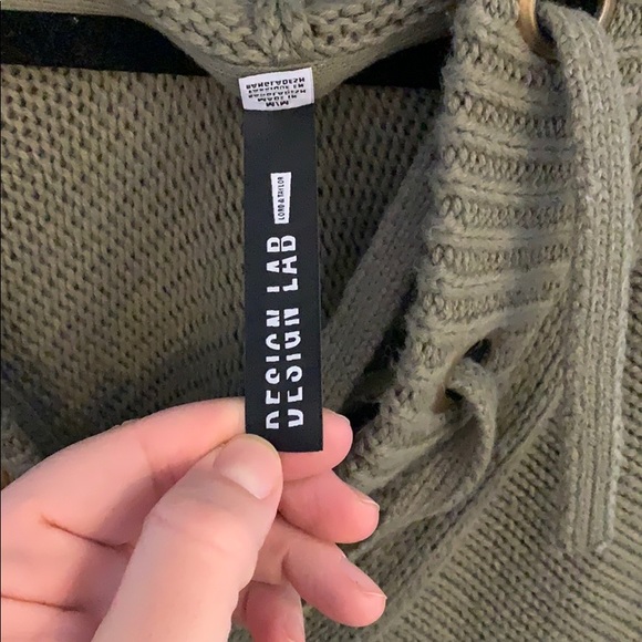 Oversized poncho - Picture 2 of 4